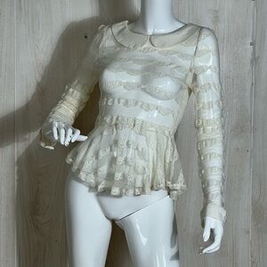 Victorian Ivory Lace ruffles, Peplum Blouse feminine Cottage-core